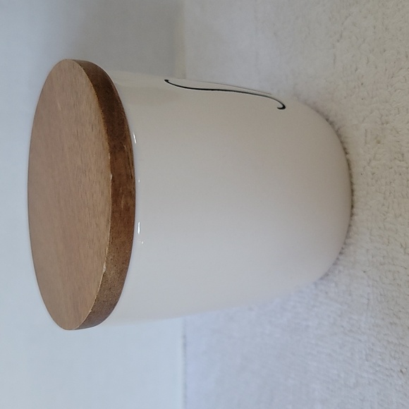 Rae Dunn salt and pepper set - Picture 2 of 15